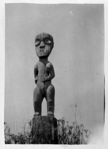 Image: Carved figure, Papawai Pa, Greytown