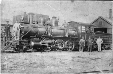 Image: Men by Wellington & Manawatu Railway steam locomotive number 10