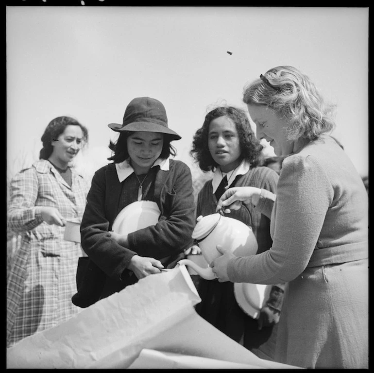 Image: Serving tea after the posthumous awarding of the Victoria Cross to Te Moananui-a-Kiwa Ngarimu, Ruatoria