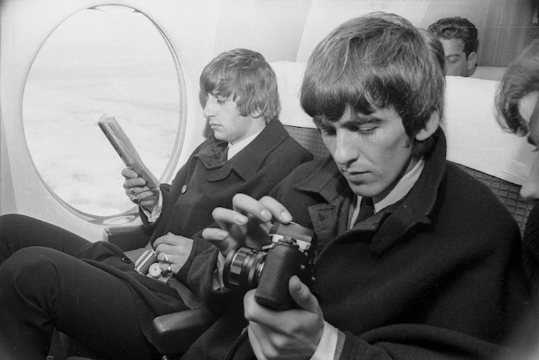 Image: Beatles Ringo Starr and George Harrison