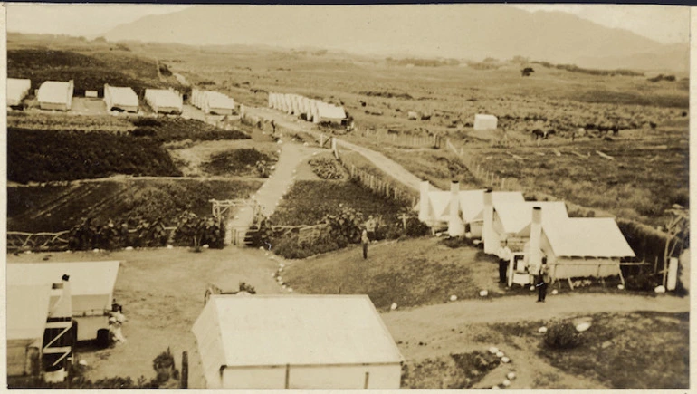 Image: Soldiers work relief camp at Paraparaumu, Kapiti Coast