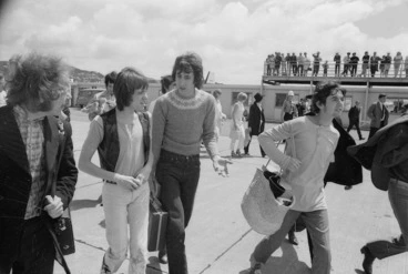 Image: The Who and The Small Faces arrive at Wellington Airport