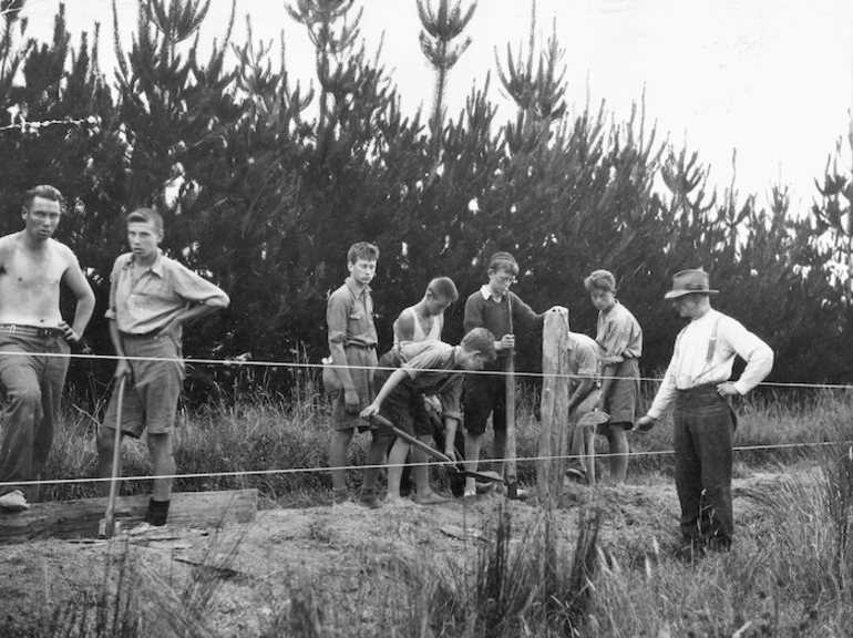 Image: Unemployment relief work during the Depression