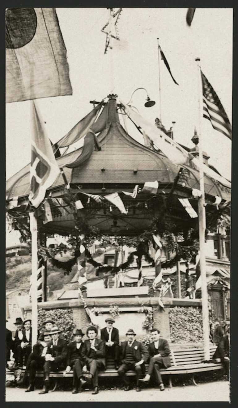 Image: Band rotunda, Port Chalmers, decorated for Peace Day