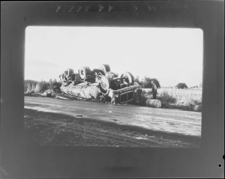 Image: Overturned Mobil truck