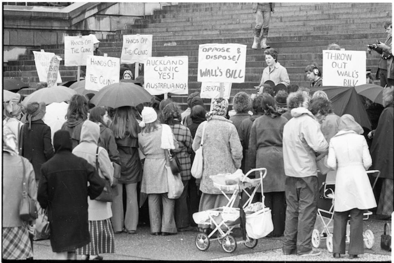 Image: Pro-abortion demonstrators being spoken to by Cath Tizard, Parliament steps, Wellington