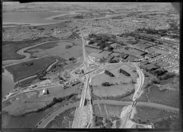 Image: North-west motorway under construction by Lincoln Road, Te Atatu, Auckland