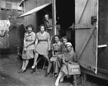 Image: Members of the Womens Army Auxiliary Corps at the 4th General Hospital in New Caledonia