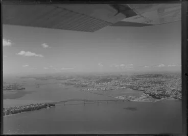 Image: Auckland Harbour Bridge, Auckland