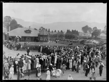 Image: Opening of Tūrongo House, Tūrangawaewae marae, Ngāruawāhiaahia, Waikato