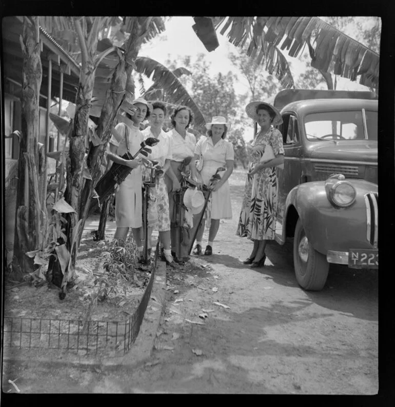 Image: Qantas Empire Airways, group of women golfers at Berrimah, Darwin, Australia