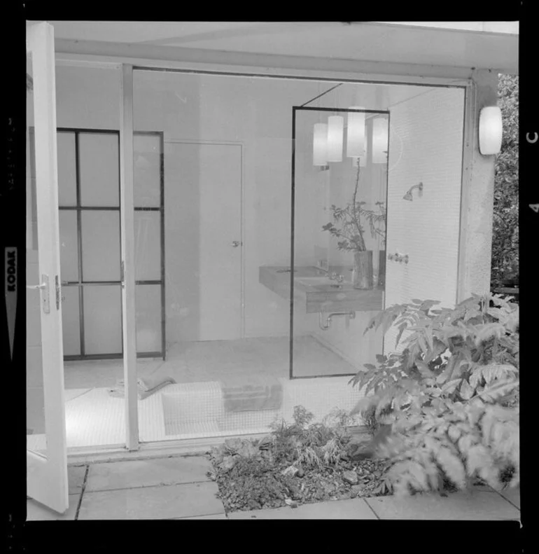 Image: Bathroom interior, Littlejohn house, Wellington