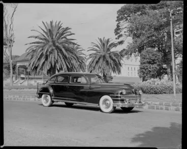 Image: Chrysler Sedan car parked in The Domain, Auckland