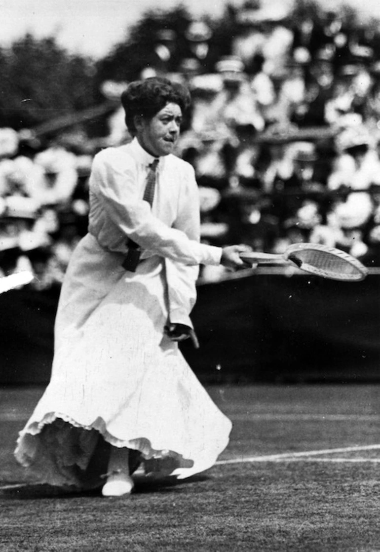 Image: Woman playing tennis