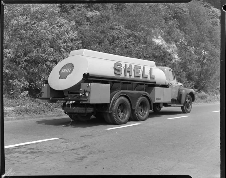 Image: Shell Oil Company truck