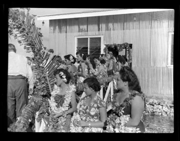 Image: Welcoming reception for TEAL (Tasman Empire Airways Limited) passengers, Satapuala, Upolu, Samoa