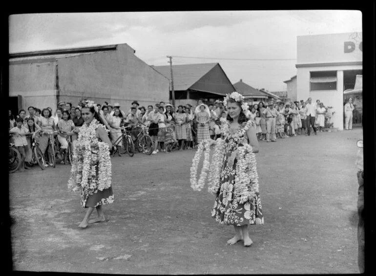 Image: Welcoming reception for TEAL (Tasman Empire Airways Limited) passengers, Papeete, Tahiti