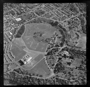 Image: Auckland City and Domain, showing Museum and War Memorial