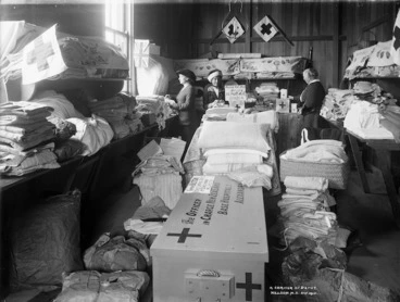 Image: Red Cross parcels