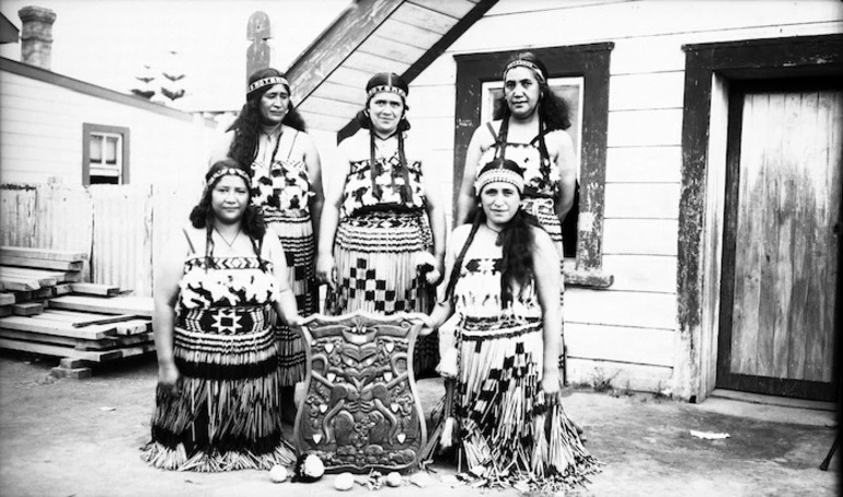 Image: Winning poi dance team with Barclay Shield, Whakarewarewa