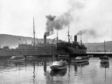 Image: New Zealand World War I transports leaving Wellington for Egypt