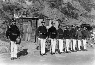 Image: German internees on Somes Island