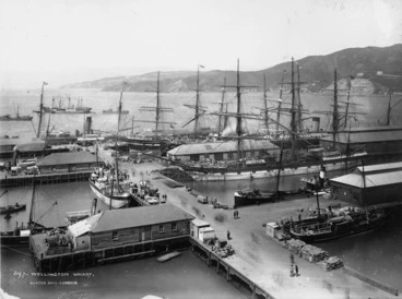 Image: Burton Brothers (Dunedin), 1868-1898 :Overlooking Queens Wharf in Wellington