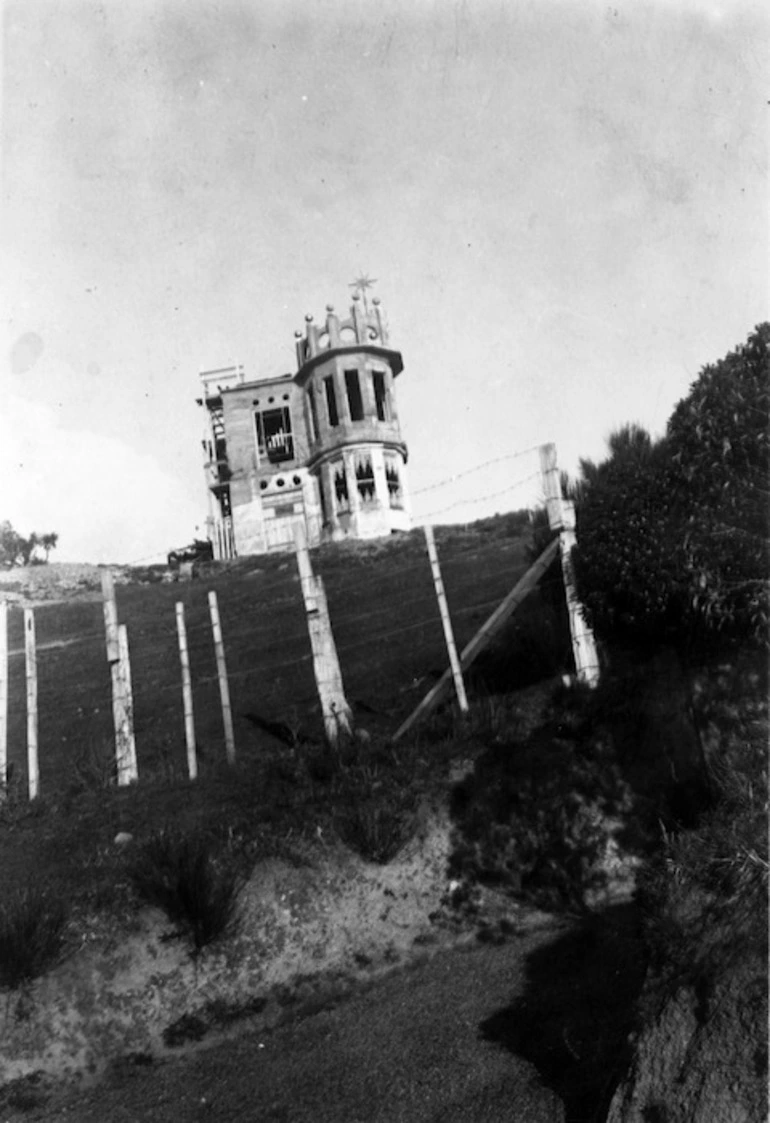 Image: Carnation Castle, Point Howard, Lower Hutt