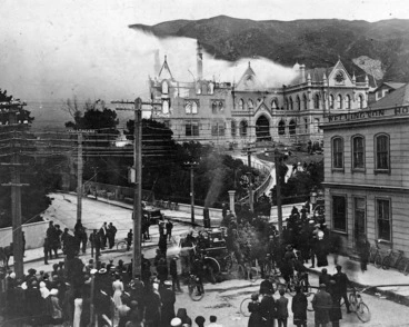 Image: 1907 fire at Parliament Buildings, Wellington