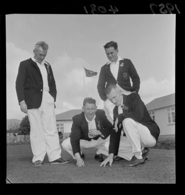 Image: Members of Petone Central Bowling Club