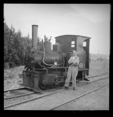Image: Driver standing next to the shunting locomotive steam engine used for the Governor General's train at Waiouru, Taihape