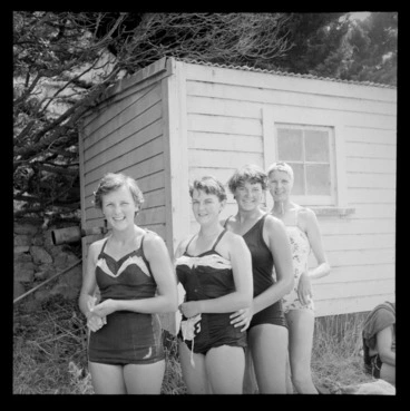 Image: Women swimmers in their bathing costumes; participants in a swimming race between Somes/Matiu Island in Wellington Harbour and Petone, Lower Hutt