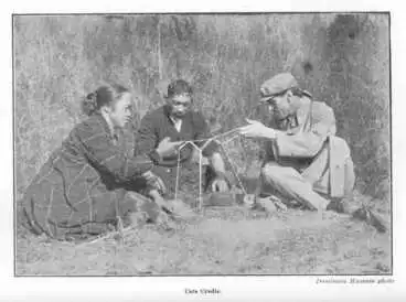 Cats Cradle. — Dominion Museum photo Image: Cats Cradle. — Dominion Museum photo