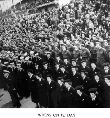 WRENS ON VE DAY Image: WRENS ON VE DAY