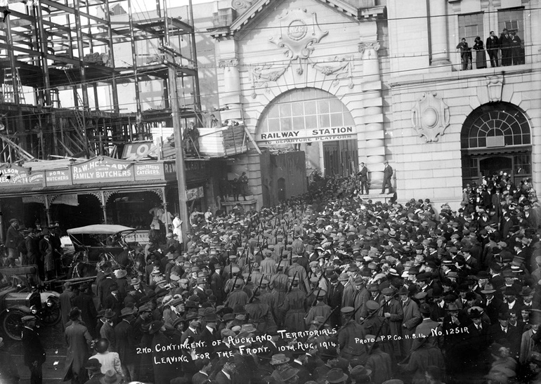 Image: Territorials leaving for Samoa