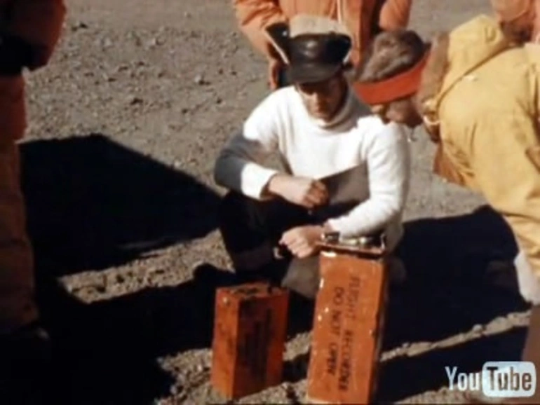 Image: Recovering the flight recorders from Erebus