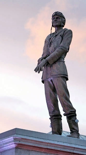 Image: Sir Keith Park statue
