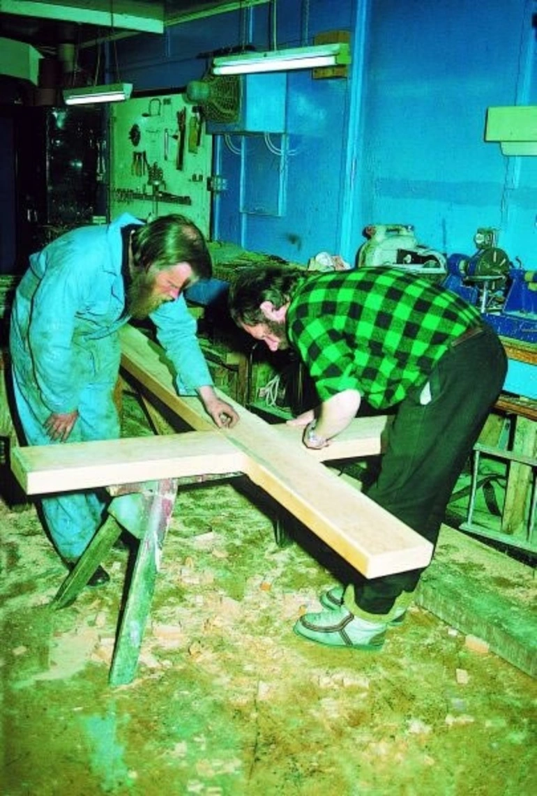 Image: Making the Erebus memorial cross