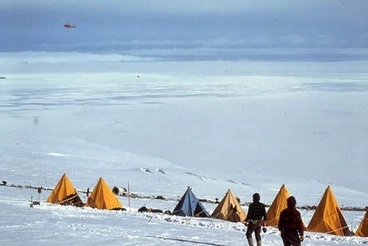 Image: Recovery party accommodation, Mt Erebus