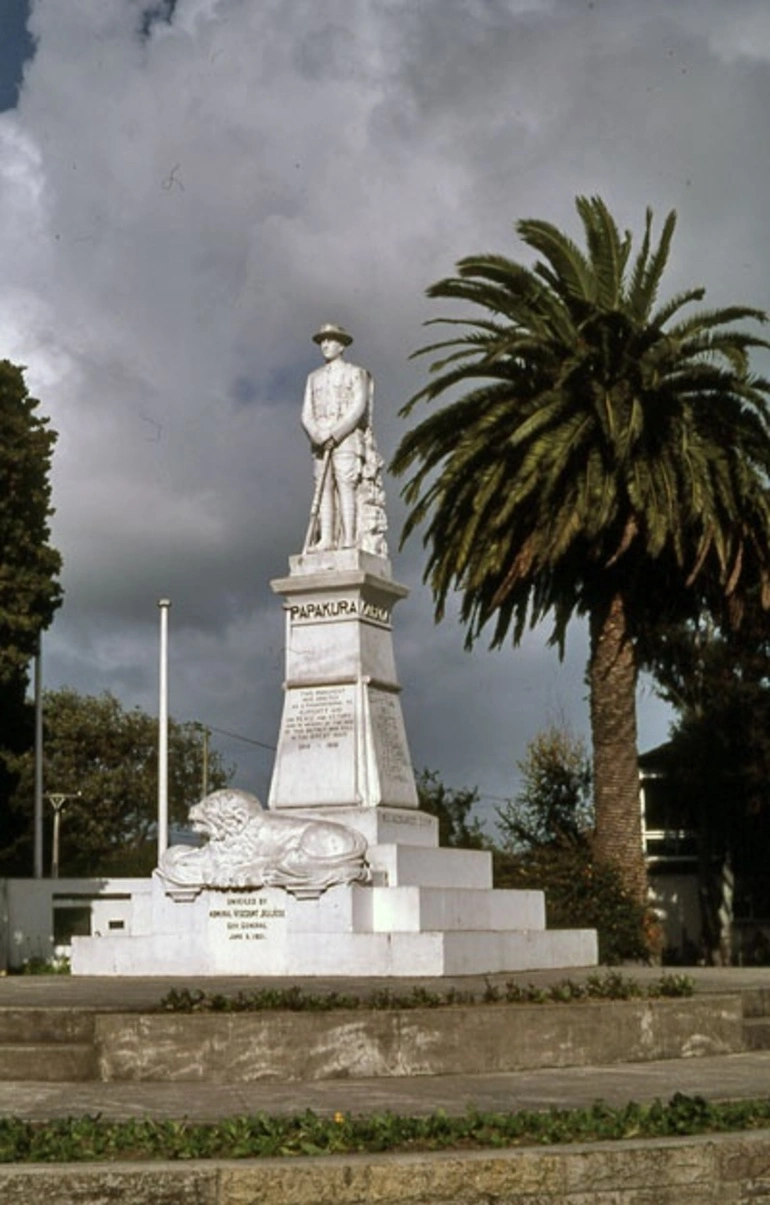 Image: Papakura-Karaka war memorial