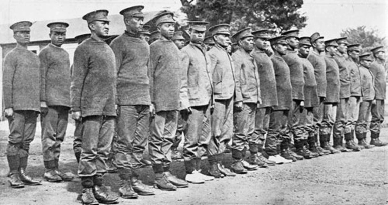 Image: Niuean and Cook Island soldiers on parade