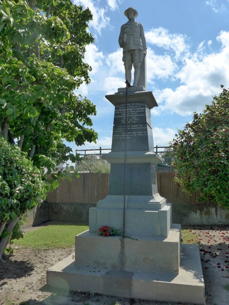 Image: Henare Wepiha Te Wainohu memorial, Wairoa