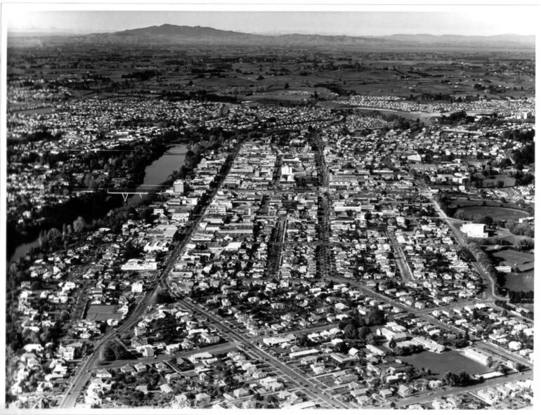 Image: Aerial photography of Hamilton and the Waikato river