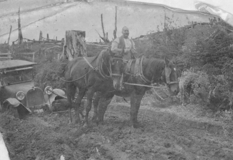 Image: Harry Hunt pulling Hector Allely's car by horse