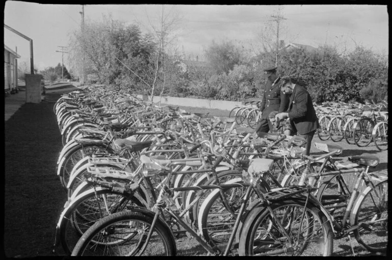 Image: Lions help check school bicycles at Te Puke