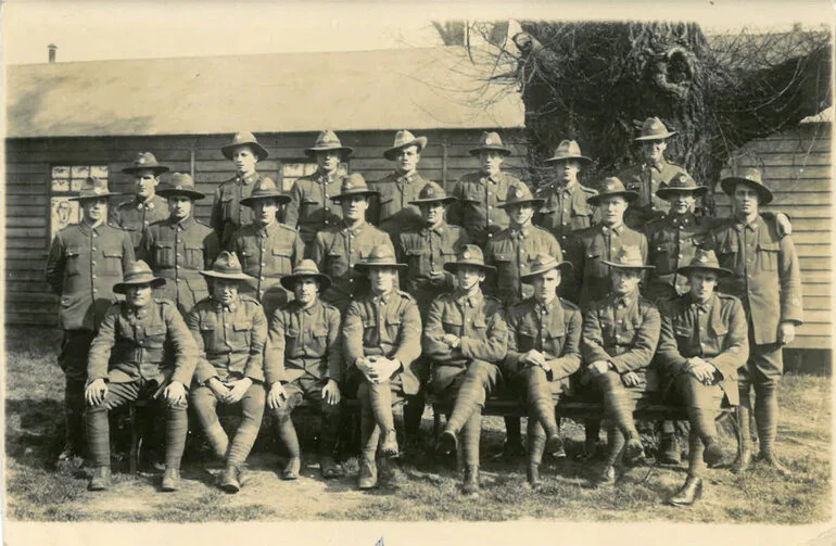 Image: Group photo of soldiers