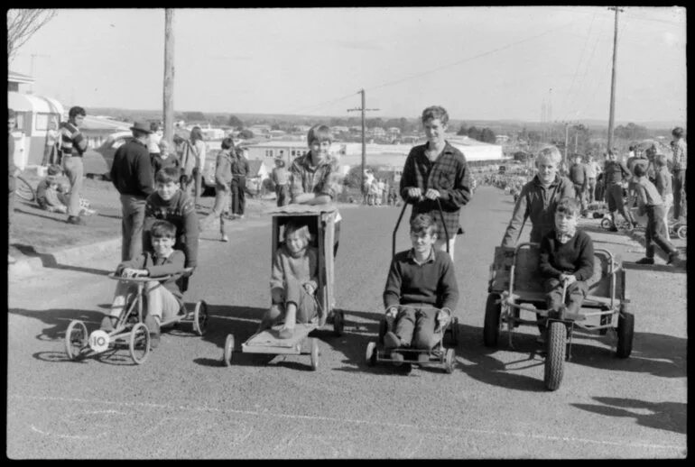 Image: Greerton Speedsters: Orange Festival trolley derby