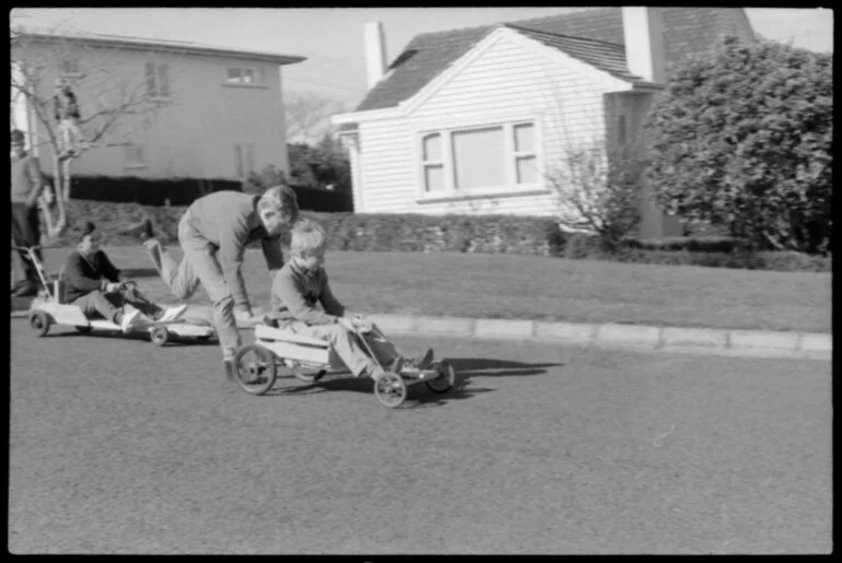 Image: Greerton Speedsters: Orange Festival trolley derby