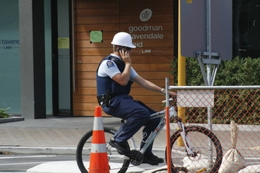 Image: Police officer on a bicycle (2)