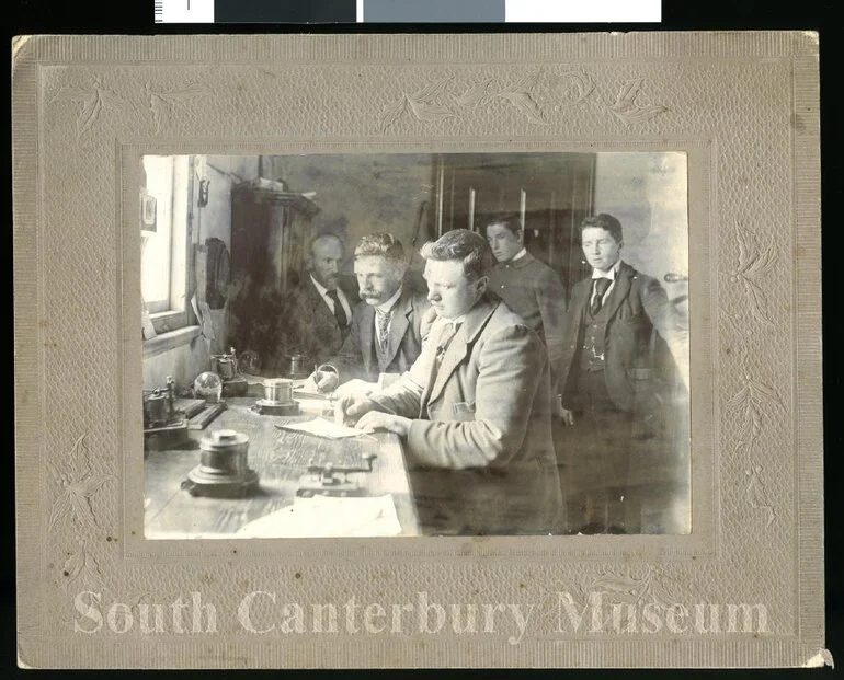 Image: [Receiving news of Boer War]